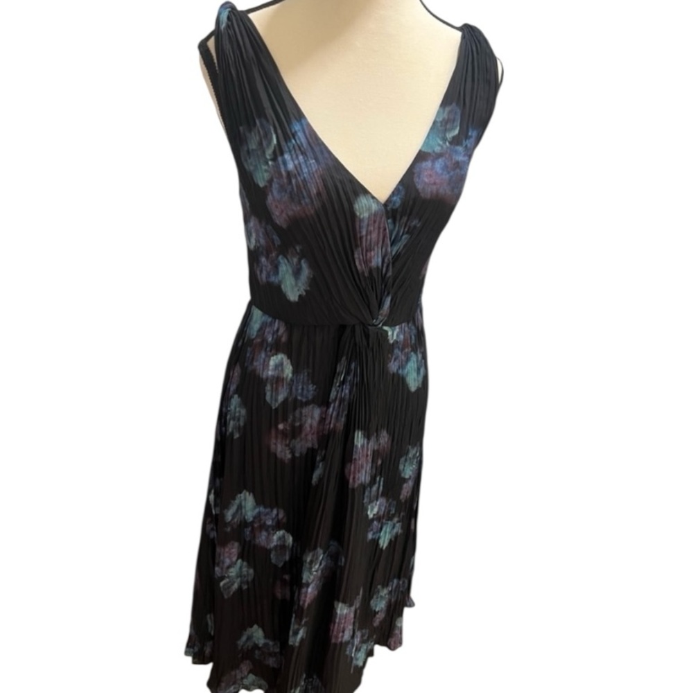 Vince Black Floral Pleated Silk Midi Dress Size 4 Twist Waist - Picture 11 of 14